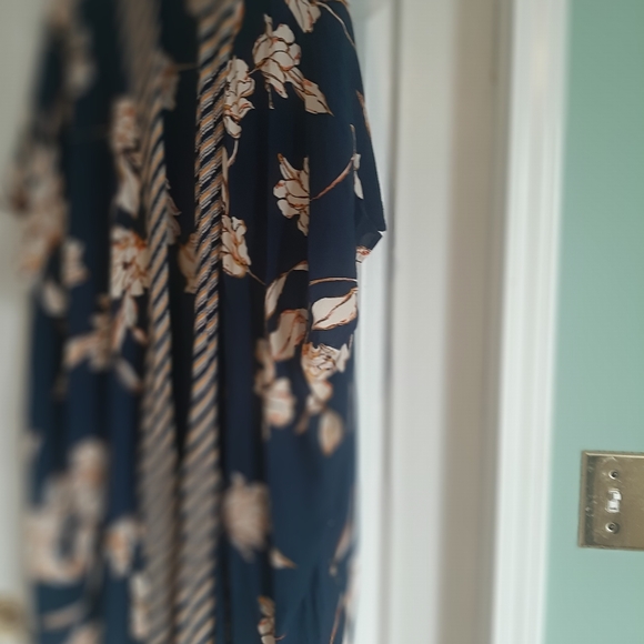 Kimono coverup - Picture 2 of 5